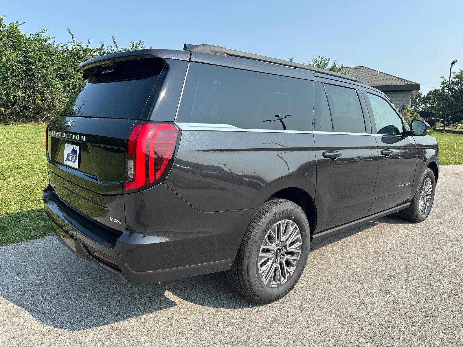 New 2027 Ford Expedition Max Platinum w/ Driver's Package AWD/4WD image 19
