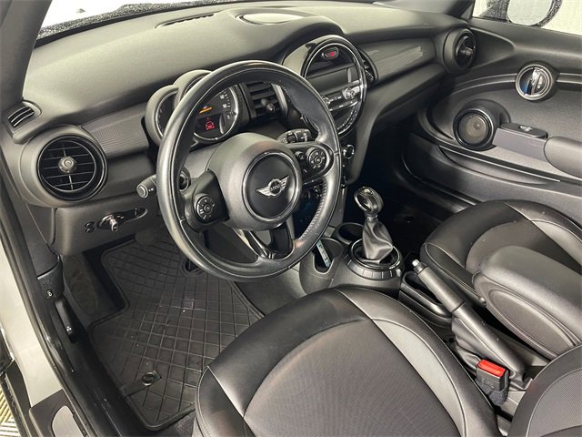 Used 2016 MINI Cooper 2-Door Hardtop image 3