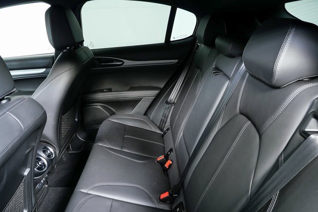 New 2025 Alfa Romeo Stelvio Sprint w/ Convenience Package image 19