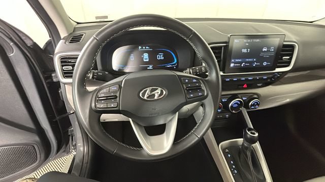 Used 2025 Hyundai Venue SEL FWD image 15