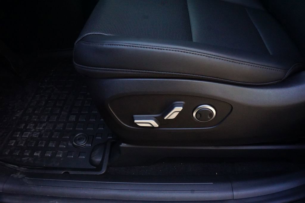 New 2026 Hyundai Ioniq 9 SEL image 18