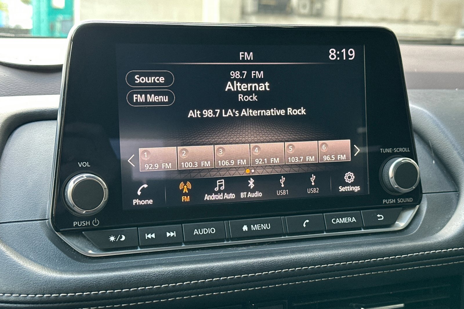 Used 2022 Nissan Rogue SV image 25