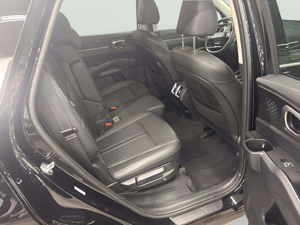 Certified 2026 Kia Sorento EX AWD/4WD image 17