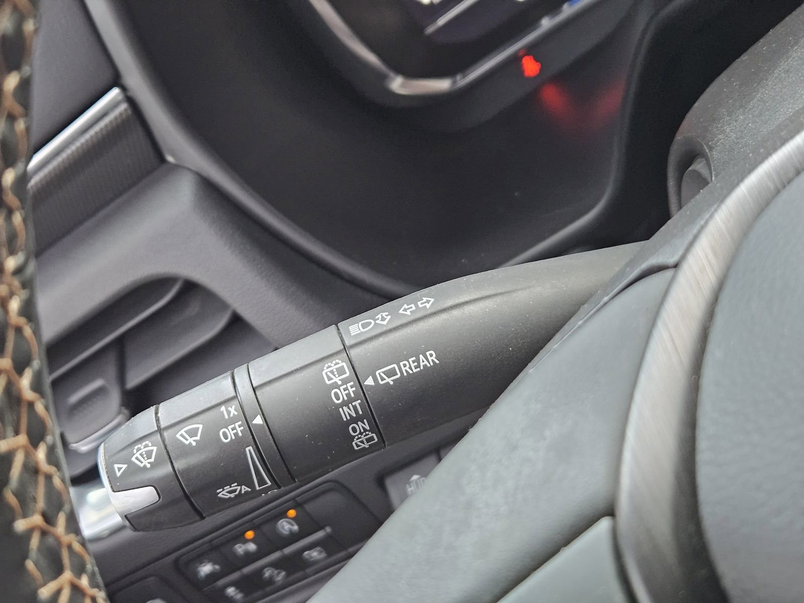 Used 2024 GMC Yukon XL AT4 w/ AT4 Premium Package AWD/4WD image 29