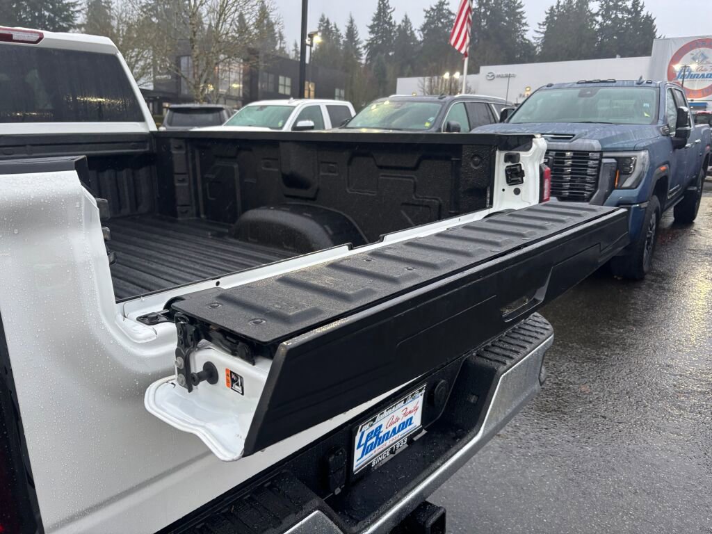 Certified 2025 GMC Sierra 3500 SLT w/ X31 Off-Road Package image 12