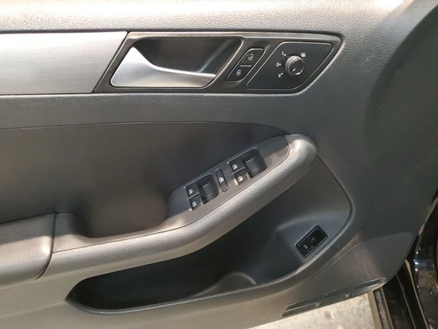 Used 2016 Volkswagen Jetta Sport FWD image 14