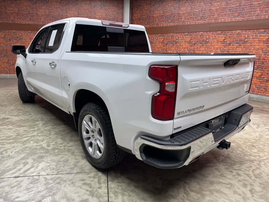 Used 2024 Chevrolet Silverado 1500 LTZ w/ LTZ Convenience Package II AWD/4WD image 2