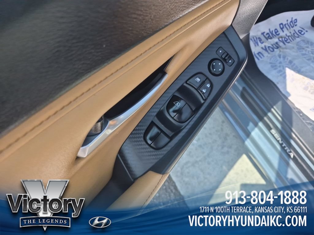 Used 2025 Nissan Sentra SV w/ SV Premium Package FWD image 13