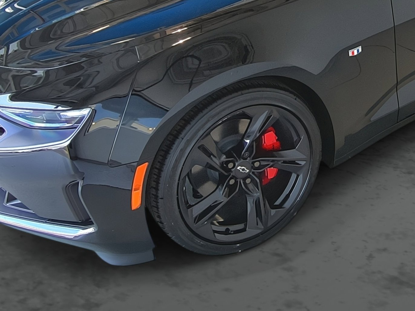 Used 2024 Chevrolet Camaro LT w/ Technology Package image 7