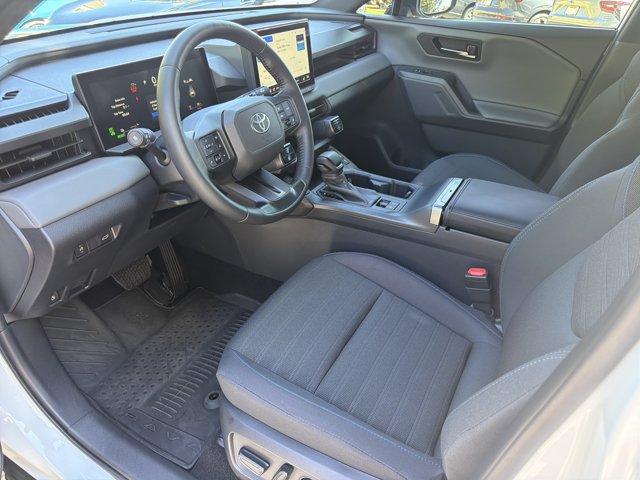 Used 2026 Toyota RAV4 SE AWD/4WD image 9