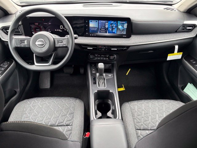 New 2026 Nissan Kicks SV w/ Cold Weather Package FWD image 31