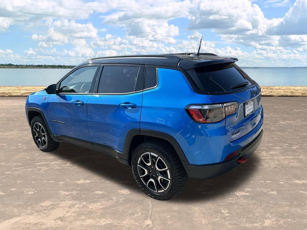 Used 2024 Jeep Compass Trailhawk image 10