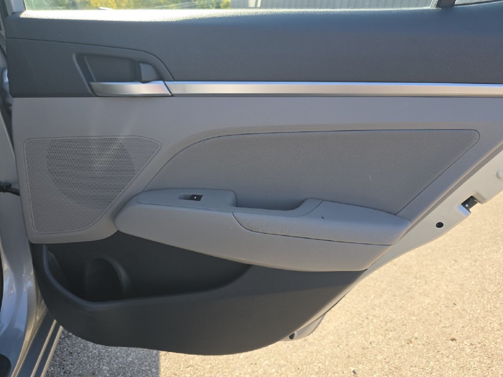 Used 2020 Hyundai Elantra Value Edition w/ Cargo Package (C1) FWD image 21