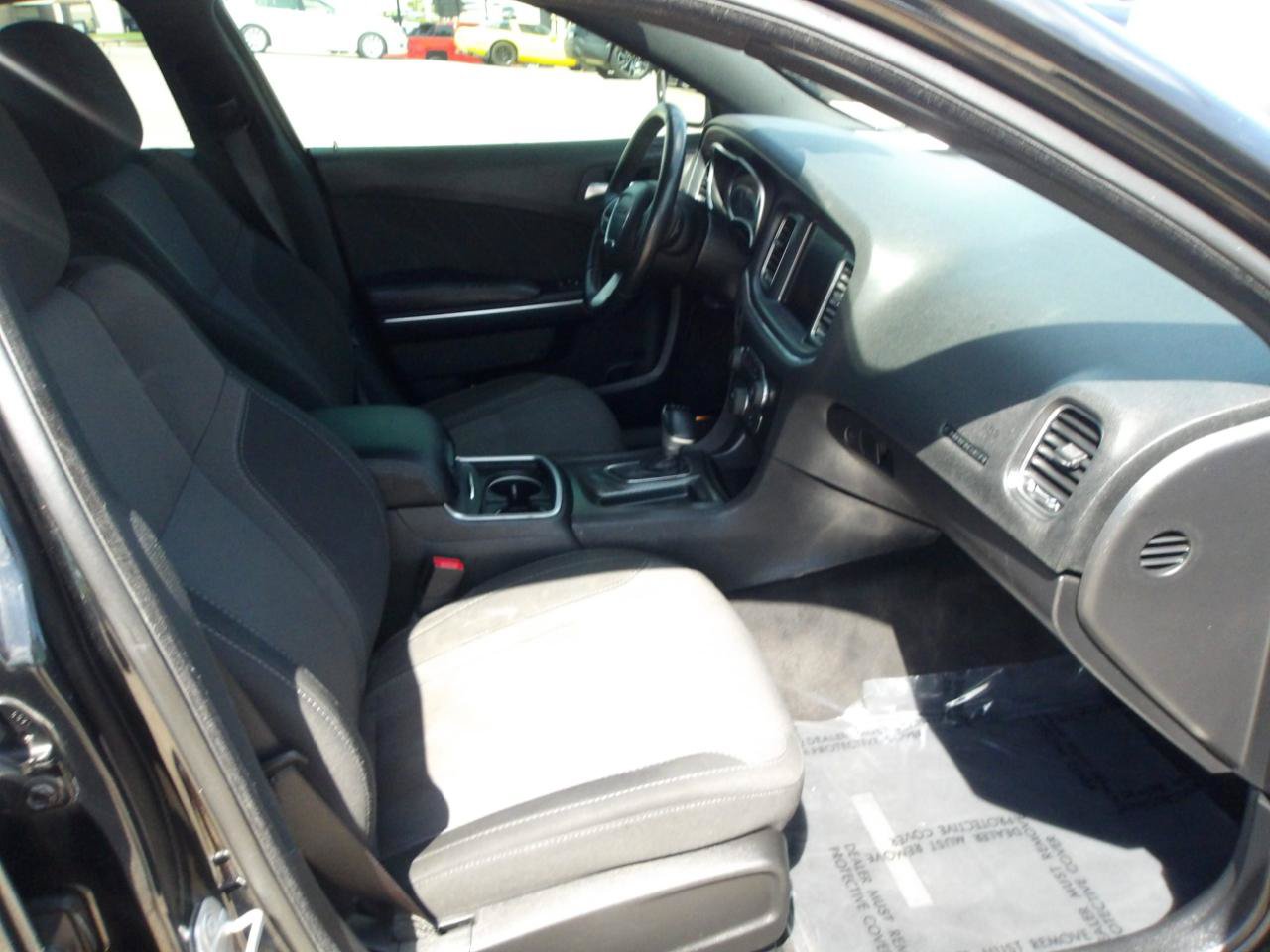 Used 2016 Dodge Charger SXT RWD image 10
