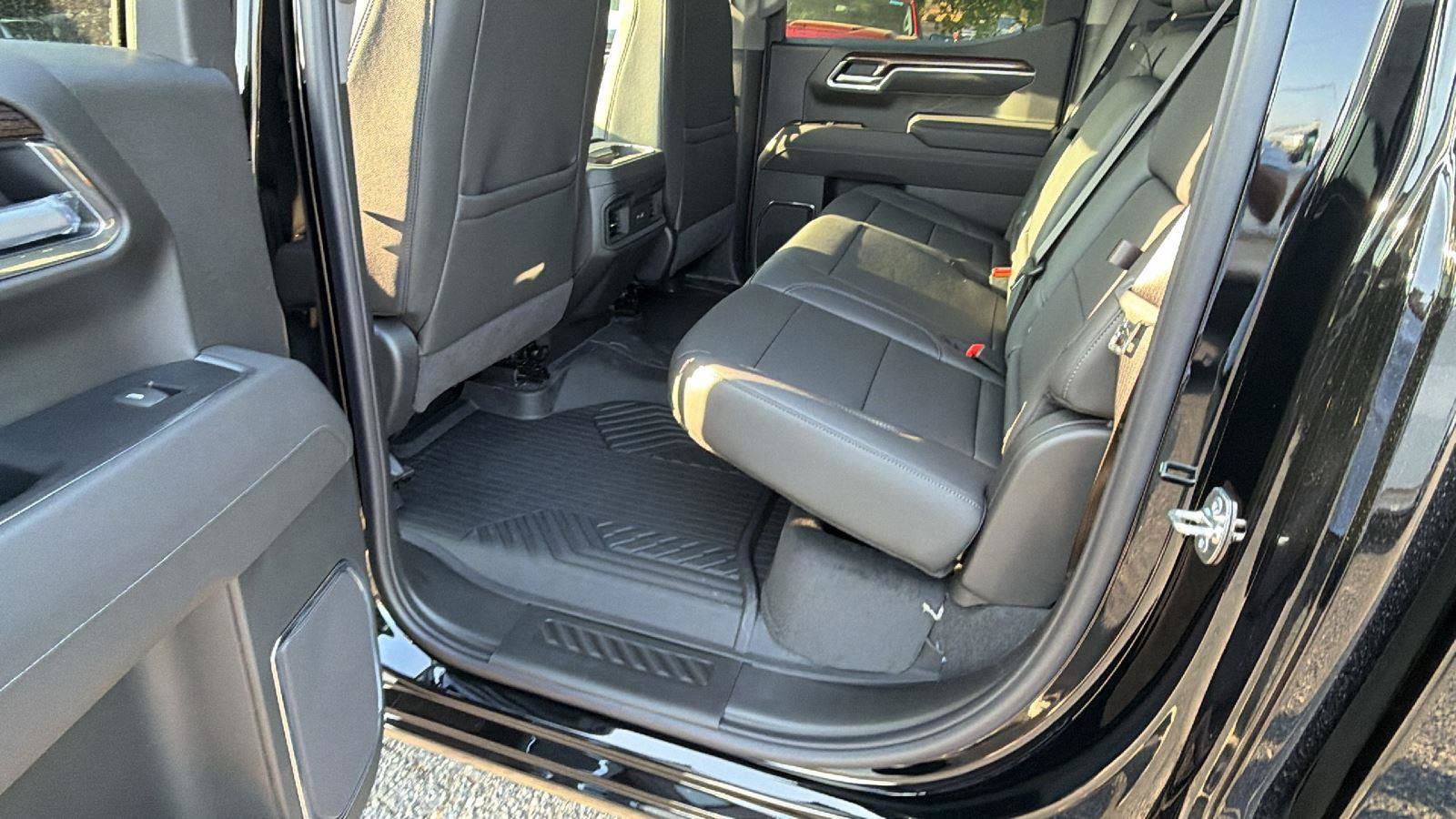 New 2026 Chevrolet Silverado 1500 LT Trail Boss AWD/4WD image 17