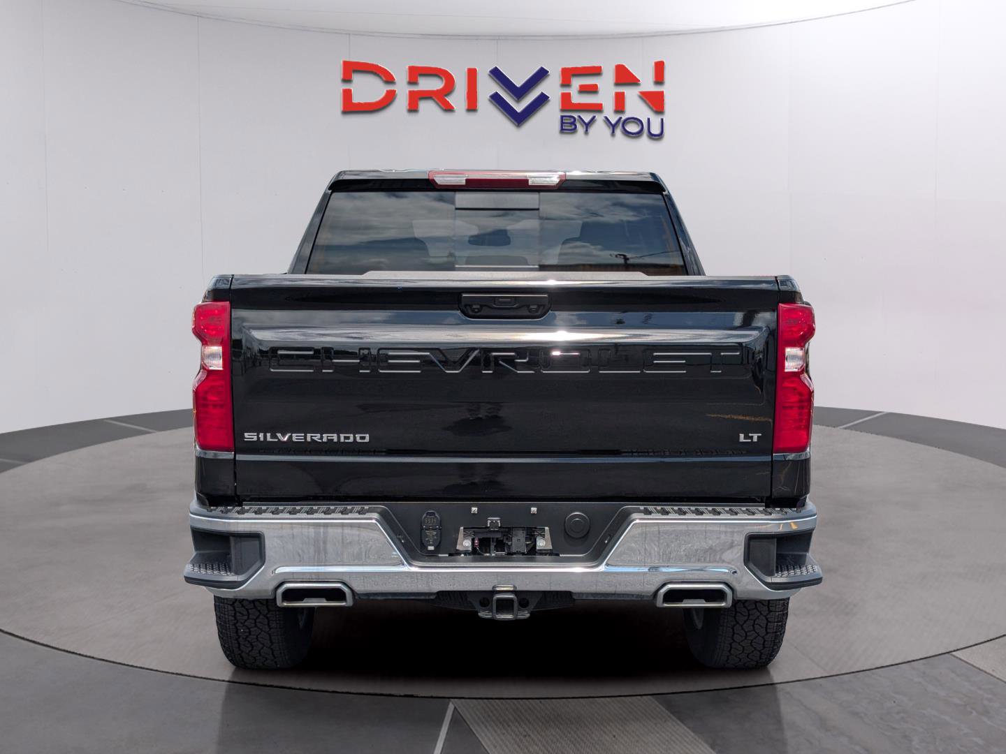 Used 2026 Chevrolet Silverado 1500 LT image 4