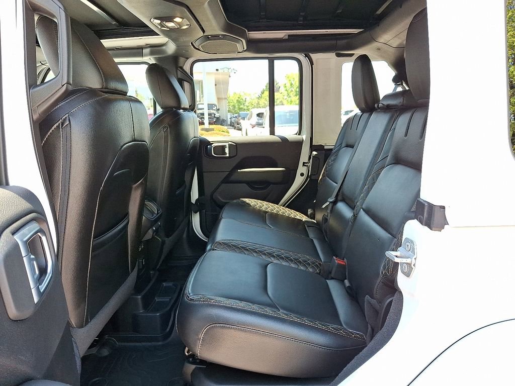 Used 2021 Jeep Wrangler Unlimited Sahara AWD/4WD image 8