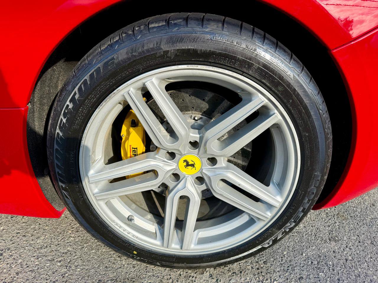 Used 2010 Ferrari California image 11