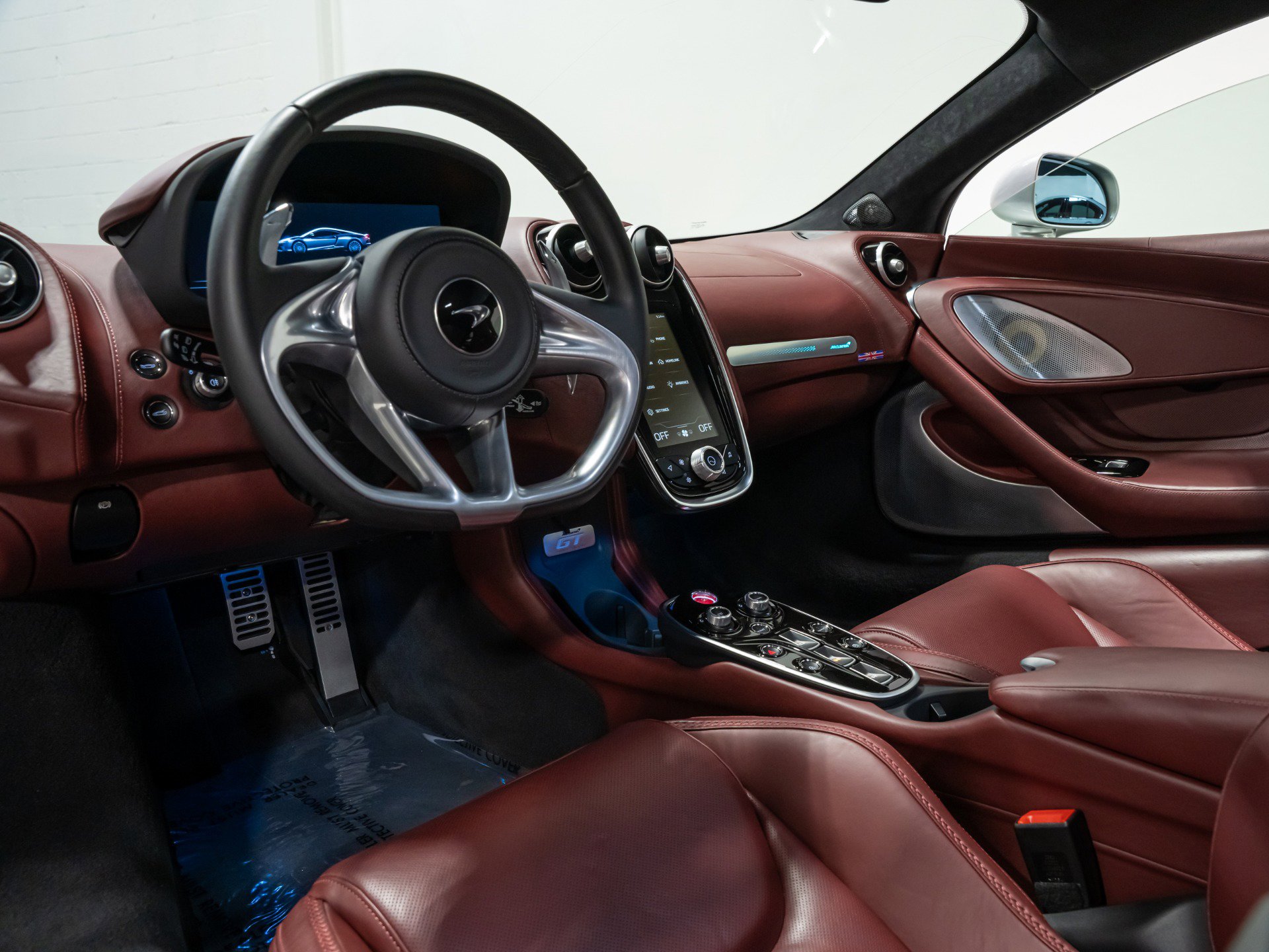 Used 2023 McLaren GT image 35
