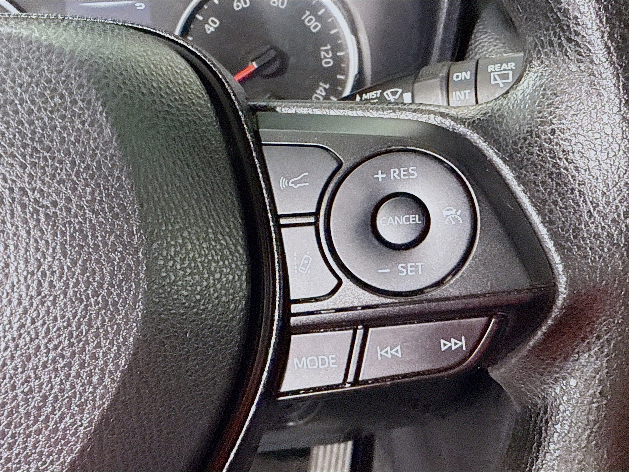 Used 2022 Toyota RAV4 XLE image 15