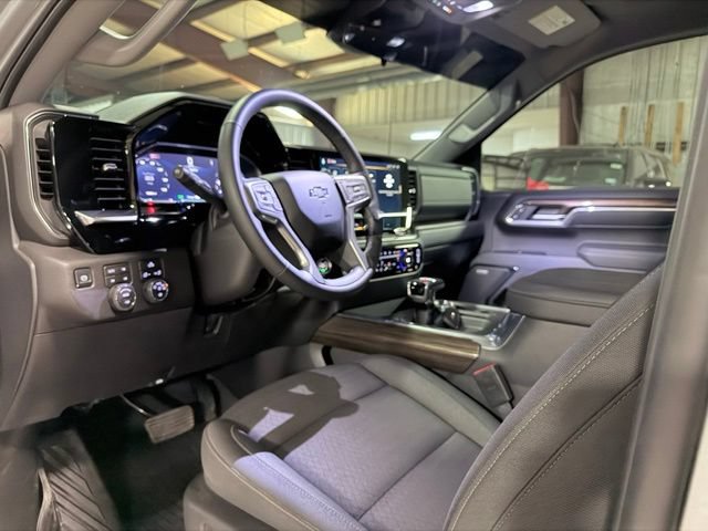 Used 2026 Chevrolet Silverado 1500 LT Trail Boss AWD/4WD image 11