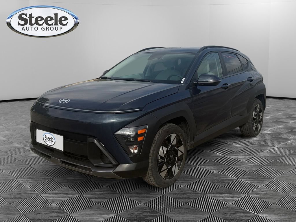 Used 2025 Hyundai Kona SEL image 1