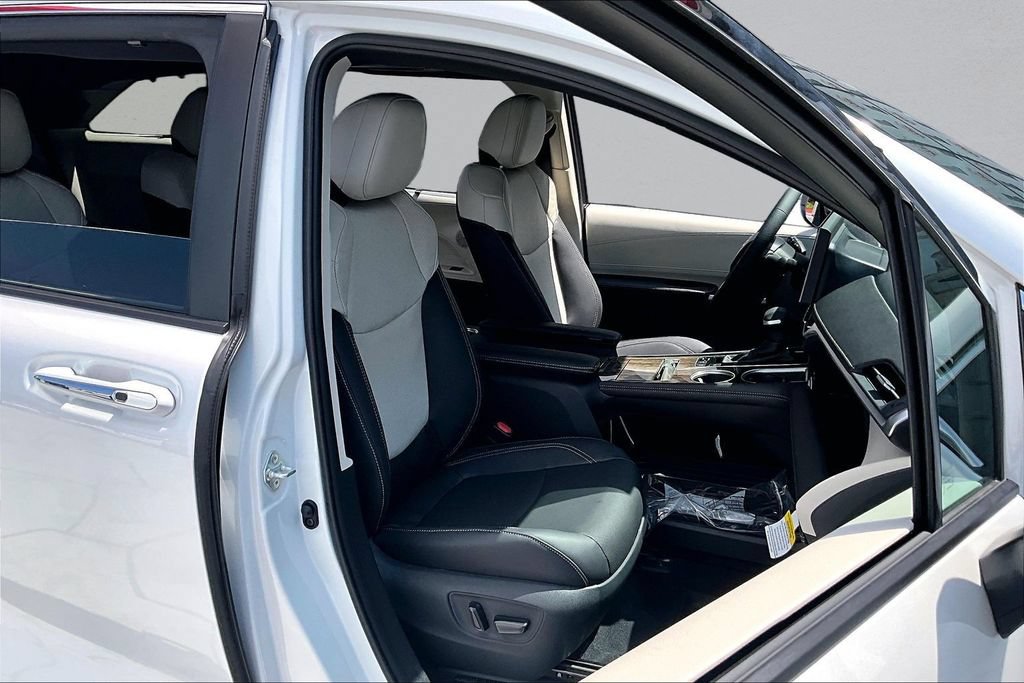 New 2026 Toyota Sienna Platinum AWD/4WD image 8