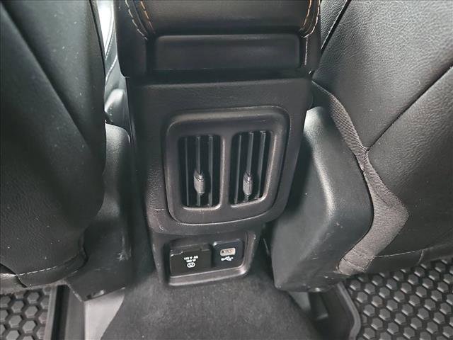 Used 2019 Jeep Compass Latitude w/ Cold Weather Group image 17