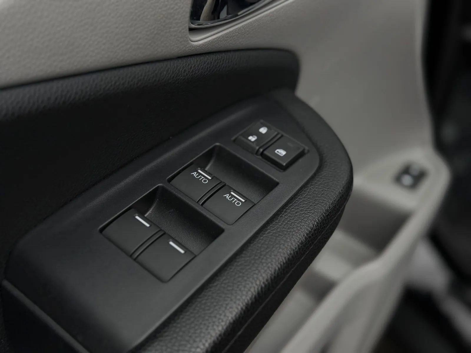 Used 2018 Honda Pilot Touring image 28