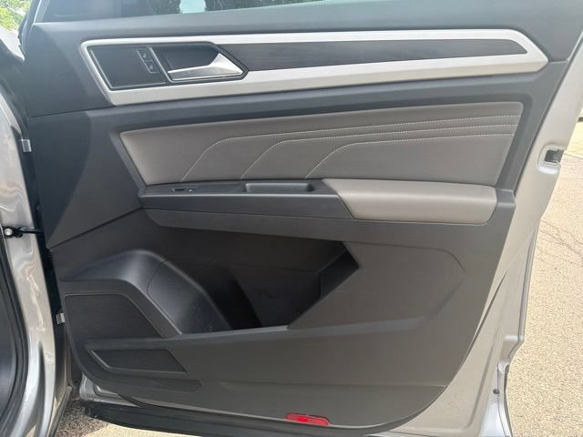 Used 2023 Volkswagen Atlas SE w/ Panoramic Sunroof Package AWD/4WD image 31