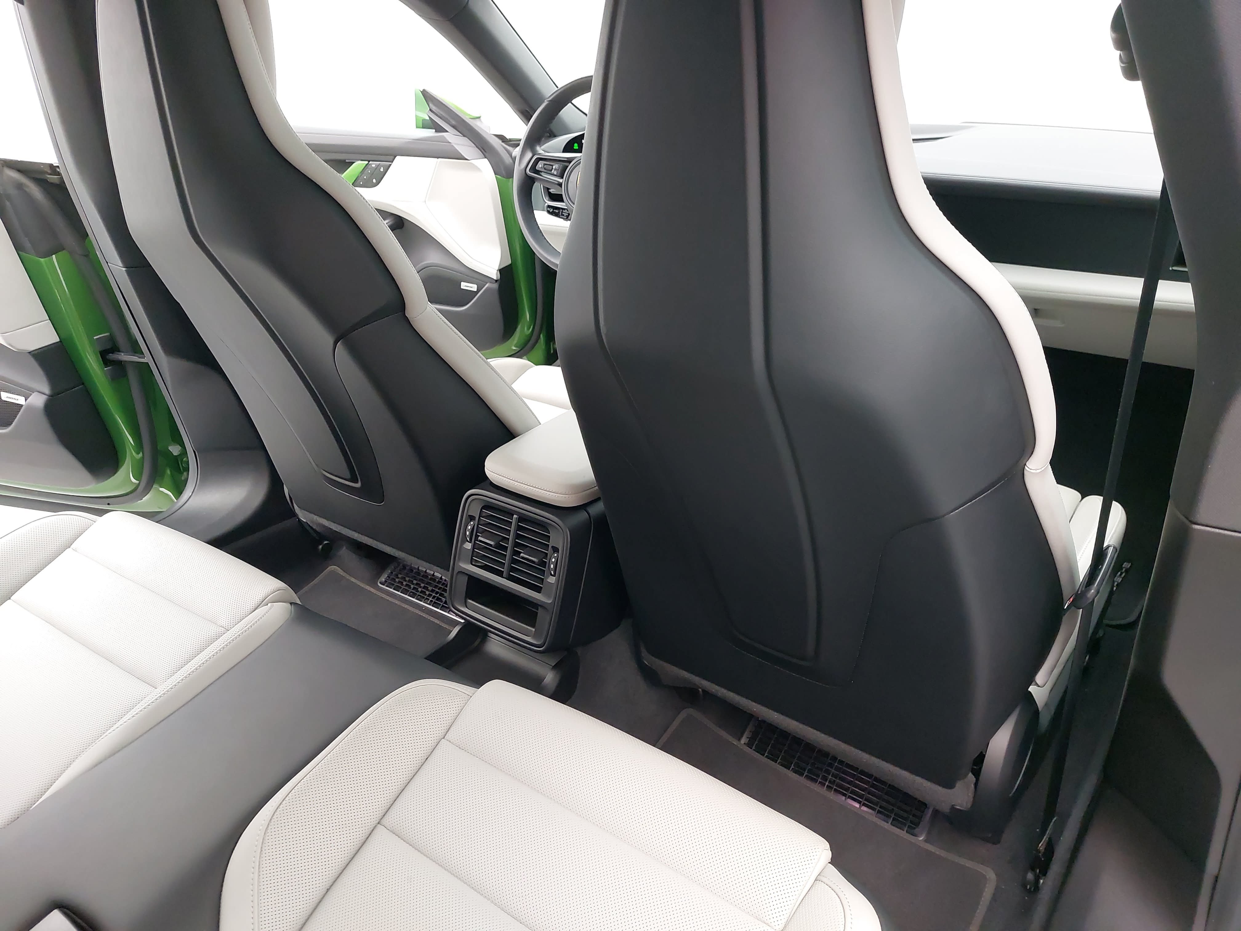 Certified 2022 Porsche Taycan 4S AWD/4WD image 13