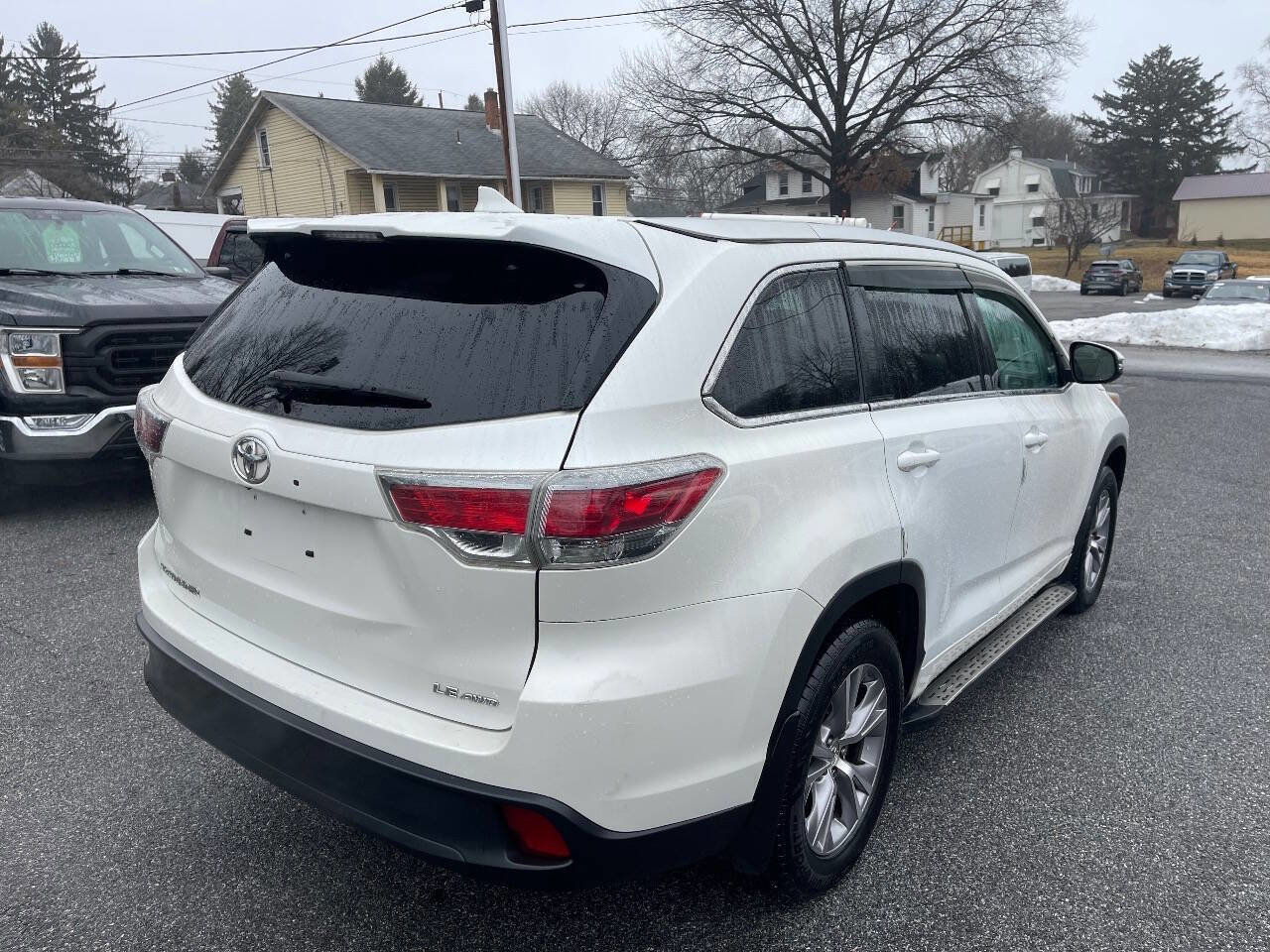 Used 2014 Toyota Highlander Plus AWD/4WD image 6