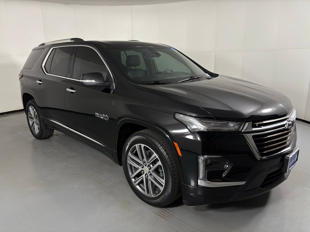 Used 2023 Chevrolet Traverse High Country w/ LPO, Floor Liner Package image 2