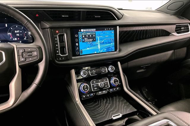 Used 2024 GMC Yukon XL Denali AWD/4WD image 7