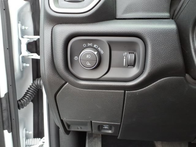 Certified 2026 RAM 2500 Tradesman AWD/4WD image 17