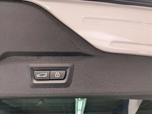 Used 2018 BMW X5 xDrive40e AWD/4WD image 7