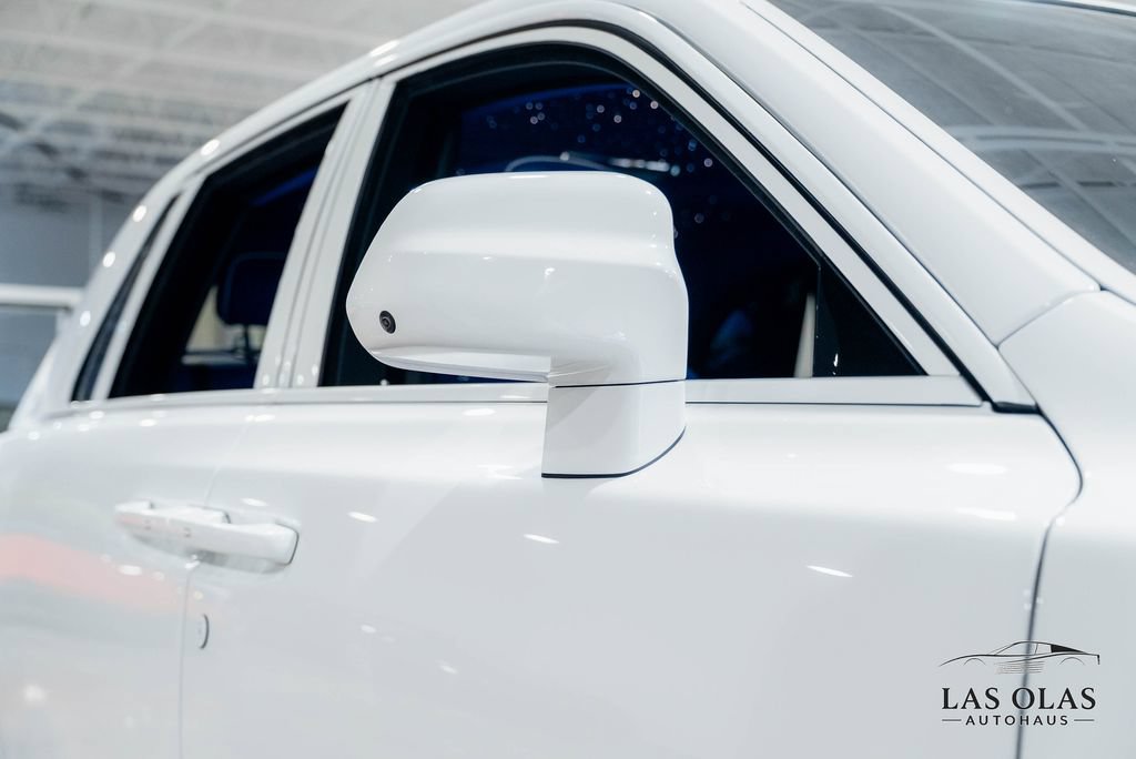 Used 2024 Rolls-Royce Phantom Sedan RWD image 9