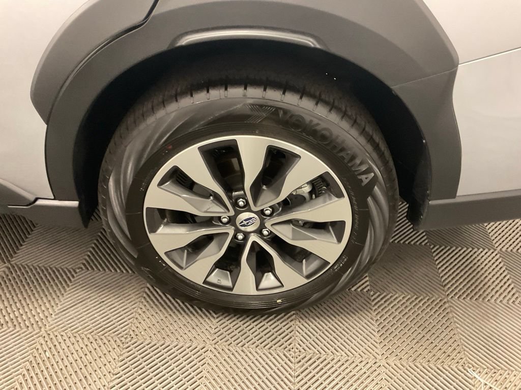 Certified 2025 Subaru Outback Limited AWD/4WD image 12