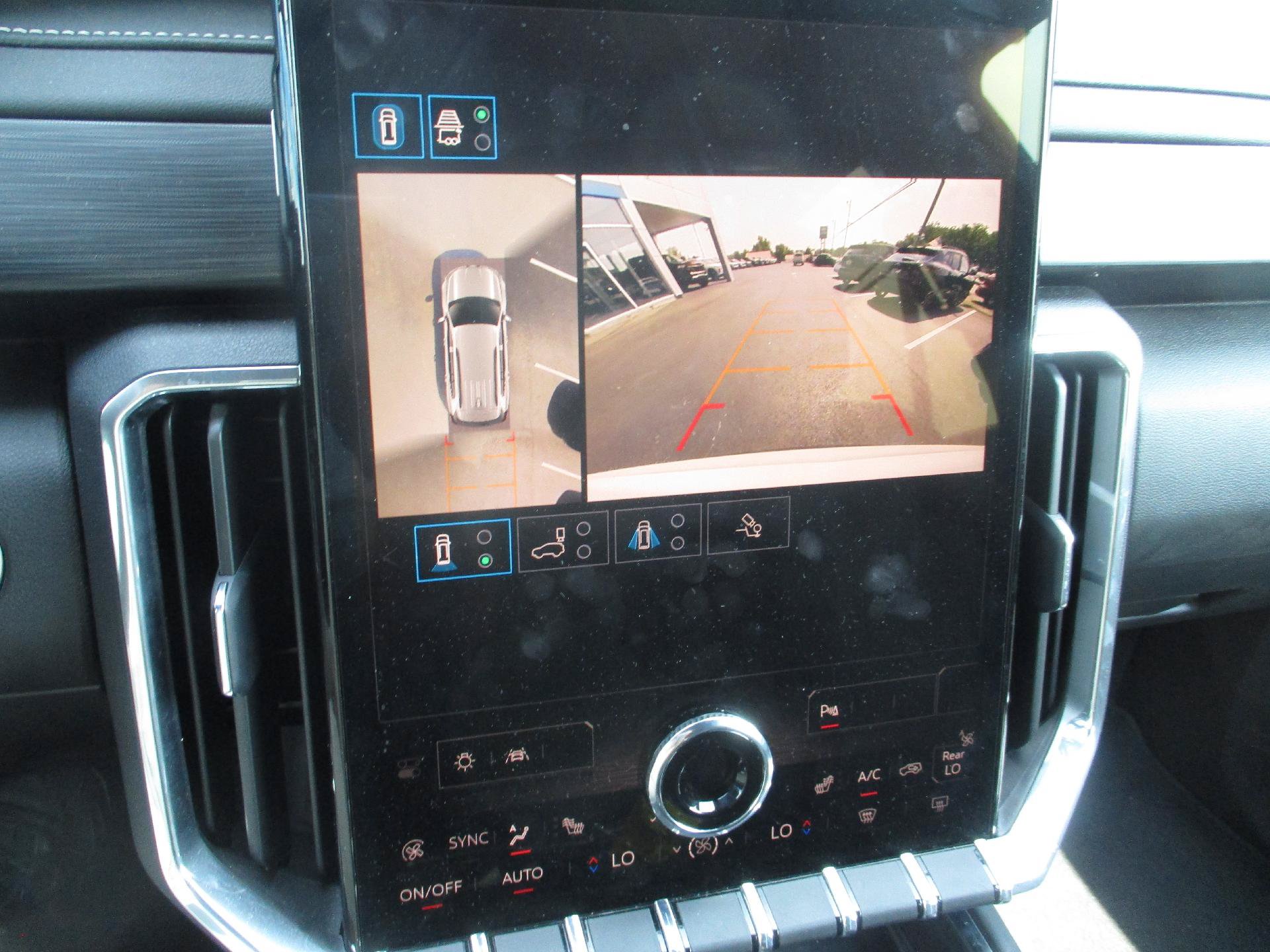 Used 2025 GMC Acadia Elevation FWD image 23
