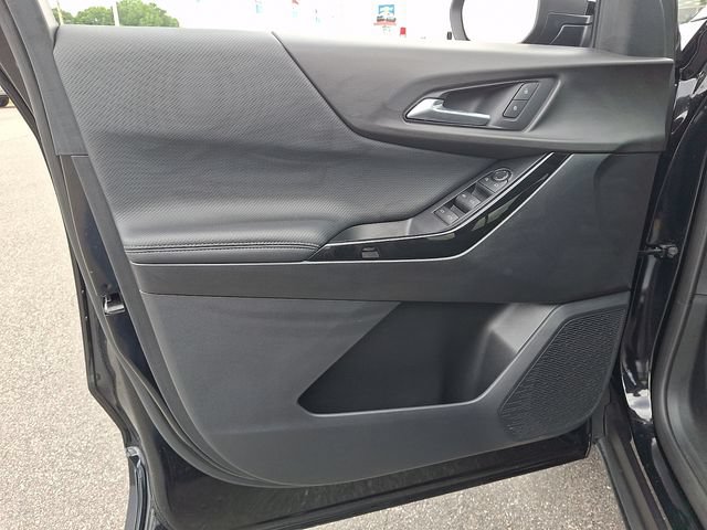 Used 2026 Chevrolet Equinox LT FWD image 12