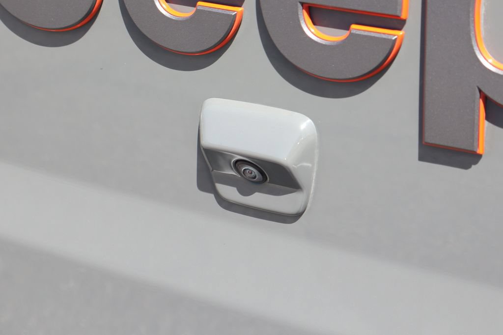 Used 2023 Jeep Gladiator Mojave w/ LED Lighting Group AWD/4WD image 44