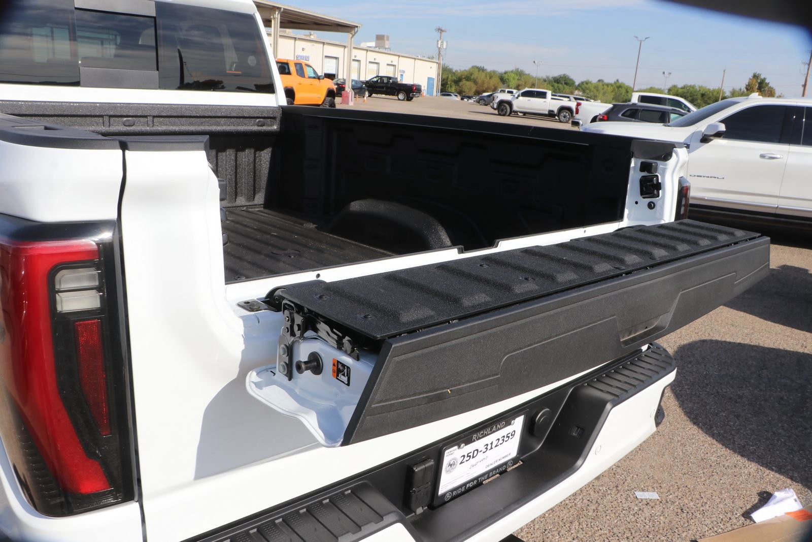New 2026 GMC Sierra 2500 AT4 w/ Max Trailering Package image 30