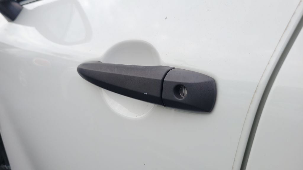 Used 2023 Nissan Rogue S FWD image 28