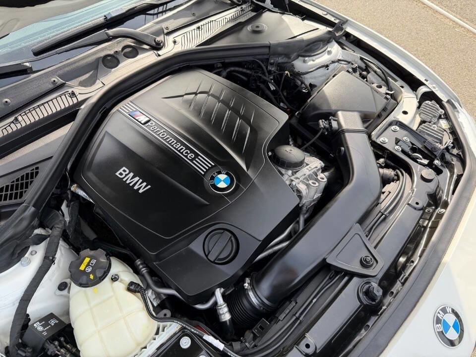 Used 2016 BMW M235i Coupe image 21