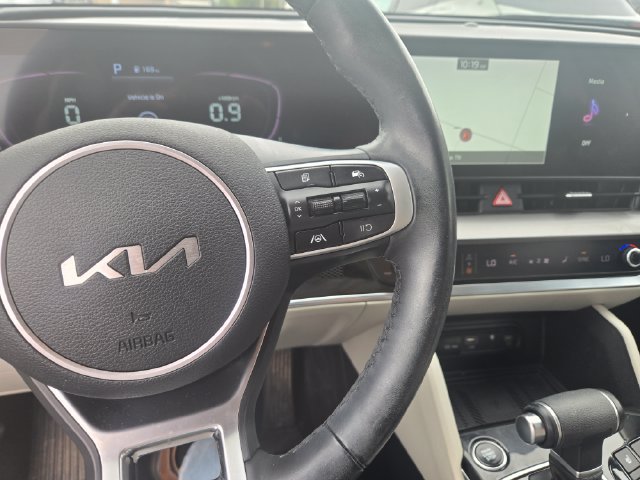 Used 2024 Kia Sportage EX FWD image 16