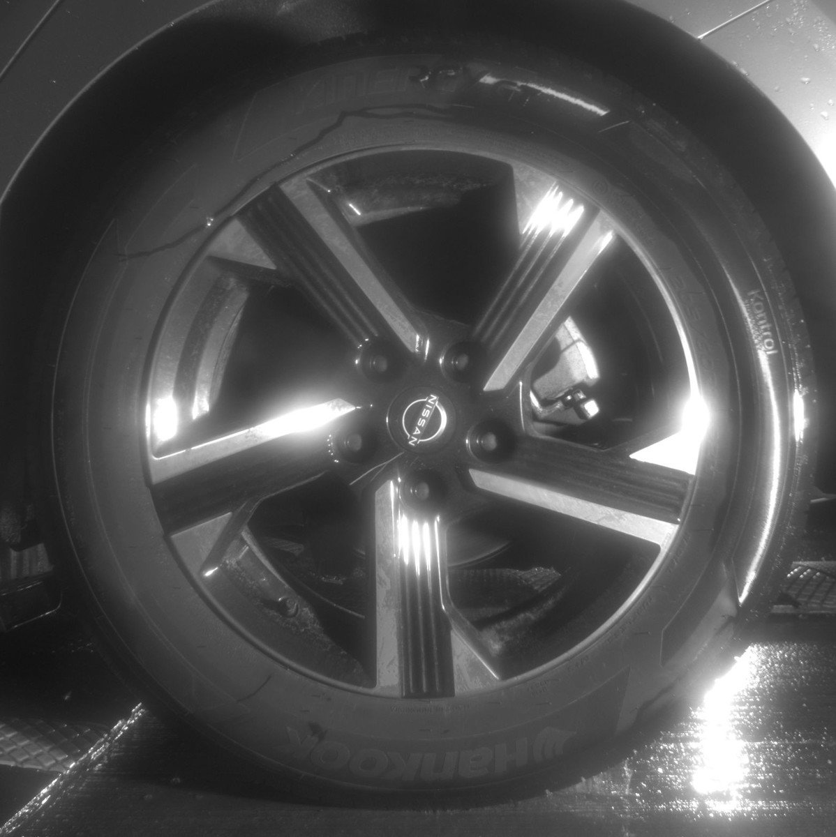 Used 2025 Nissan Sentra SV FWD image 14