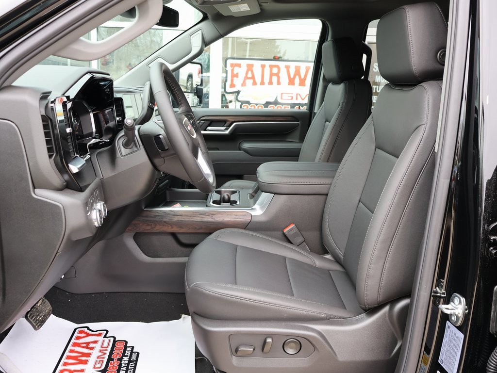 New 2026 GMC Sierra 2500 SLT w/ SLT Premium Package image 14