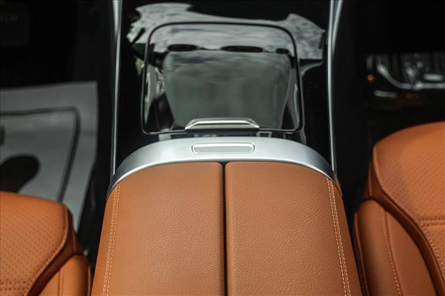 Certified 2026 Mercedes-Benz C 300 4MATIC Sedan image 19