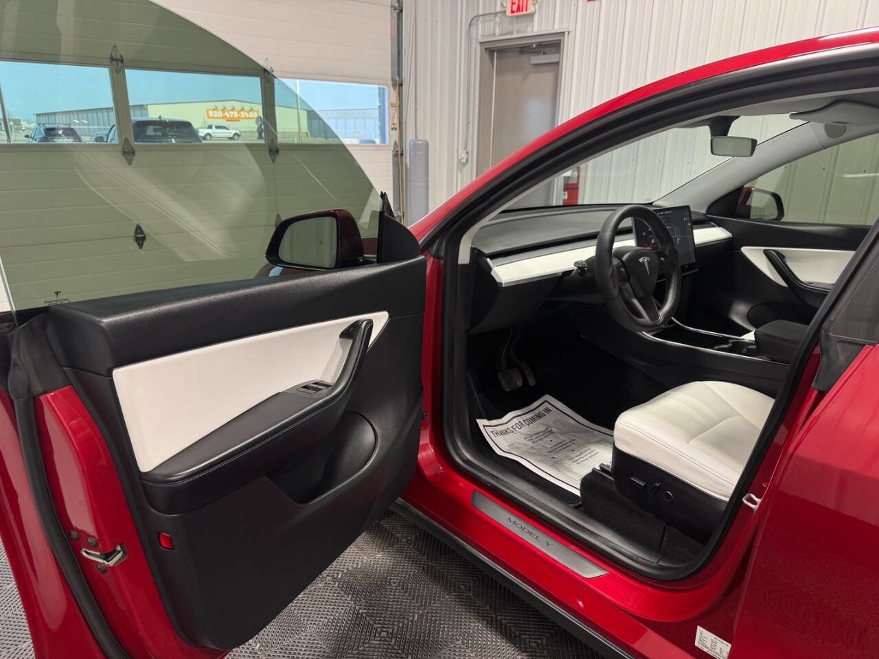 Used 2021 Tesla Model Y Long Range image 5