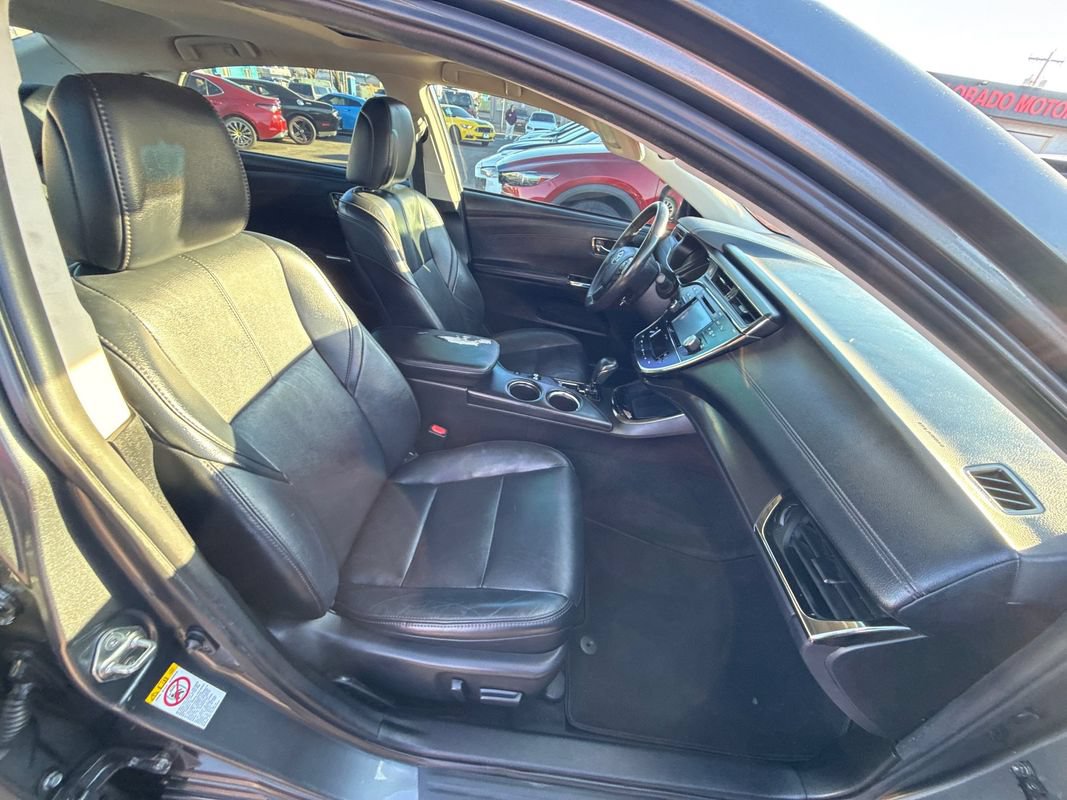 Used 2018 Toyota Avalon XLE Premium FWD image 13